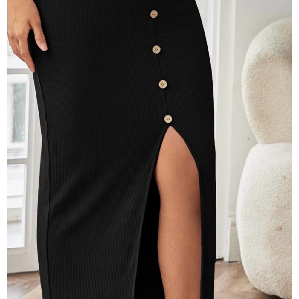 FREEBIES IN EVERY ORDER!!! 

NWOT NEVER WORN. Elegant Black Button-Down Dress - Picture 3 of 4